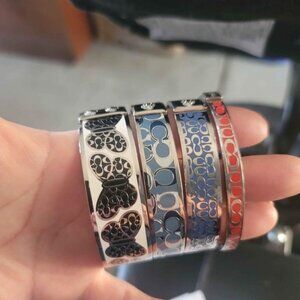 4 Coach braclete